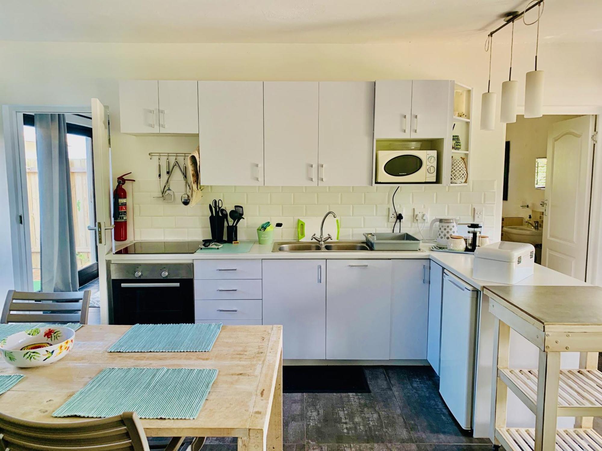 Moonriver Self Catering Plettenbergbaai Kamer foto