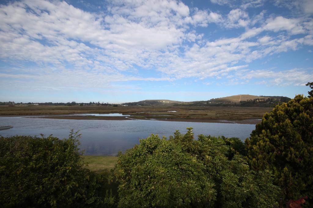 Moonriver Self Catering Plettenbergbaai Buitenkant foto